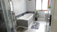 Maison à vendre à Les Salles-Lavauguyon, Haute-Vienne - 149.000 € - photo 5