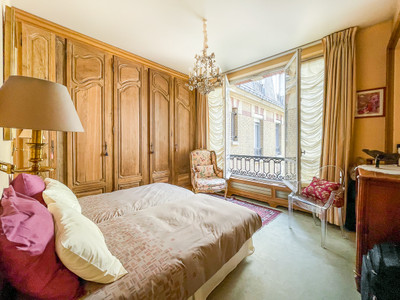 RARE OPPORTUNITY to live next door to Notre Dame! Two-bedroom flat with south facing balcony, panoramic view! 