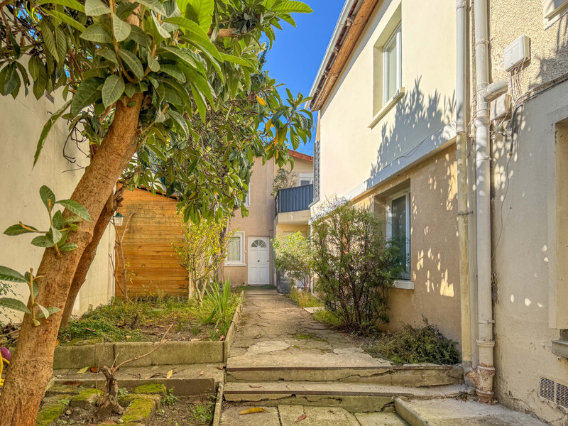 French property for sale in Asnières-sur-Seine, Hauts-de-Seine - €345,000 - photo 1