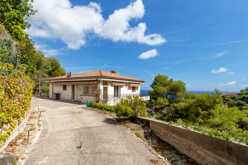 French property for sale in Roquebrune-Cap-Martin, Alpes-Maritimes - &#8364;2,200,000 - photo 5