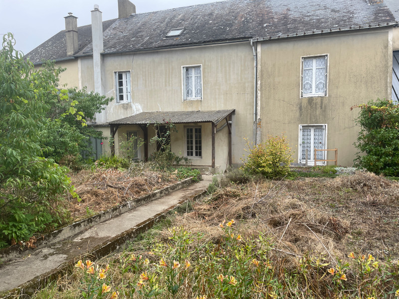 Maison à vendre à Saint-Georges-le-Gaultier, Sarthe - 72.600 € - photo 1