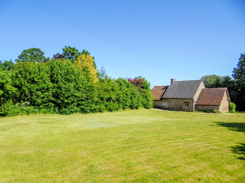 French property for sale in Saint-Fraimbault, Orne - €130,000 - photo 4