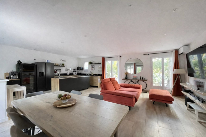 French property for sale in Carros, Alpes-Maritimes - €560,000 - photo 1