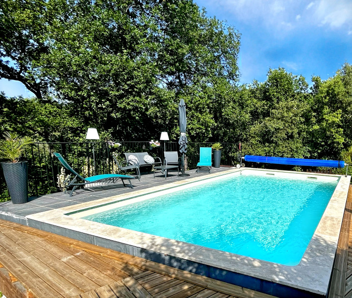 French property for sale in Apt, Vaucluse - €767,000 - photo 1