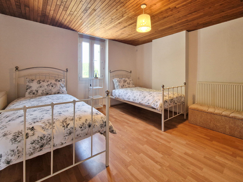 French property for sale in Saulgond, Charente - €290,000 - photo 6