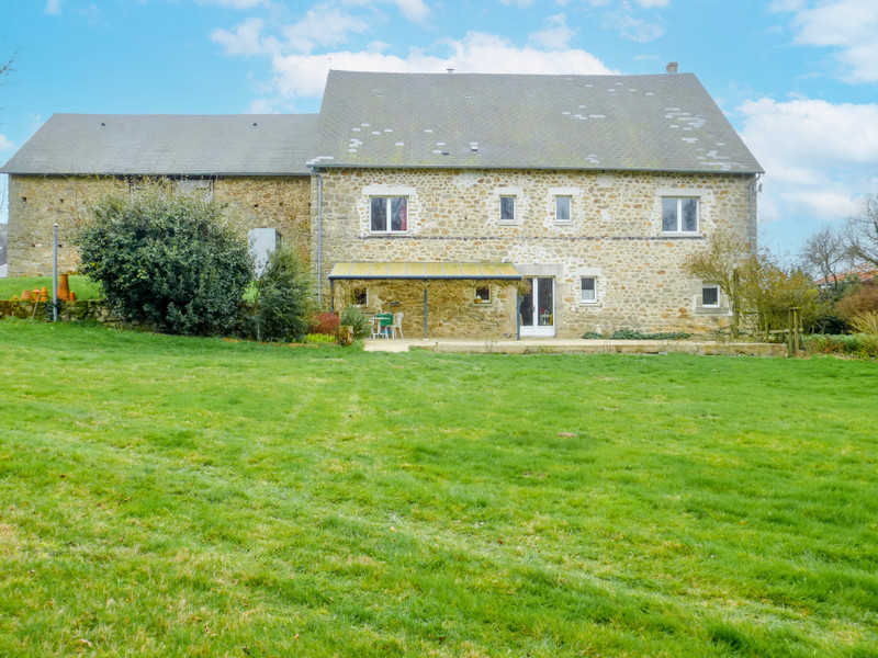French property for sale in Saint-Agnant-de-Versillat, Creuse - €450,500 - photo 2