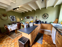 Maison à vendre à Ventouse, Charente - 188.000 € - photo 6