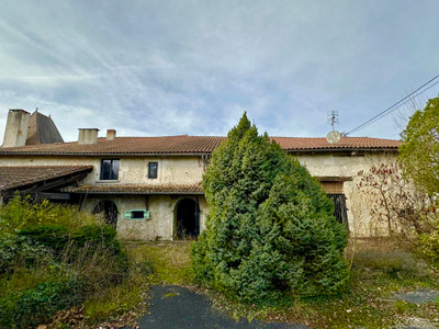 Immeuble à vendre à Neuvic, Dordogne, Aquitaine, avec Leggett Immobilier