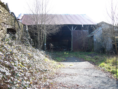 Grange à vendre à Châteauneuf-du-Faou, Finistère, Bretagne, avec Leggett Immobilier