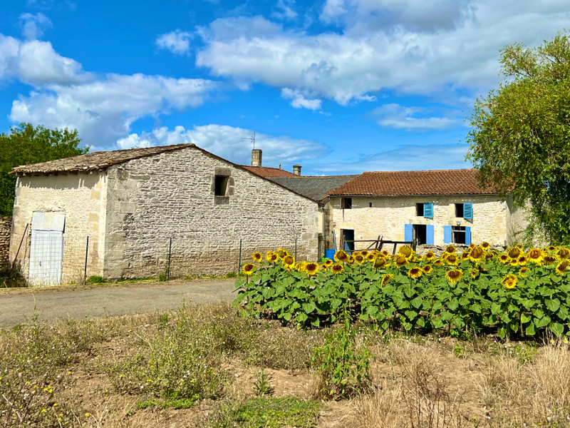 French property for sale in Lorignac, Charente-Maritime - €71,600 - photo 9