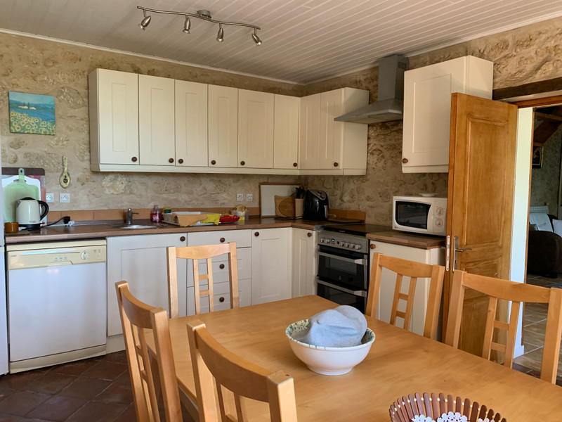 French property for sale in Villefranche-de-Lonchat, Dordogne - €165,000 - photo 2