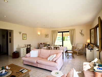 French property for sale in Saint-Cyprien, Dordogne - €298,200 - photo 2