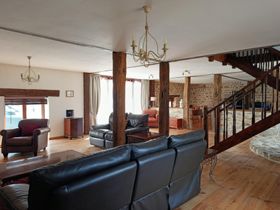 French property for sale in Janaillat, Creuse - €235,400 - photo 3