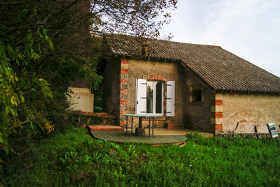 Maison à vendre à Moncoutant-sur-Sèvre, Deux-Sèvres, Poitou-Charentes, avec Leggett Immobilier