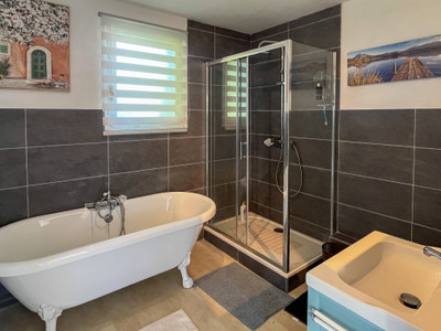 French property for sale in Ruffec, Charente - €149,950 - photo 5