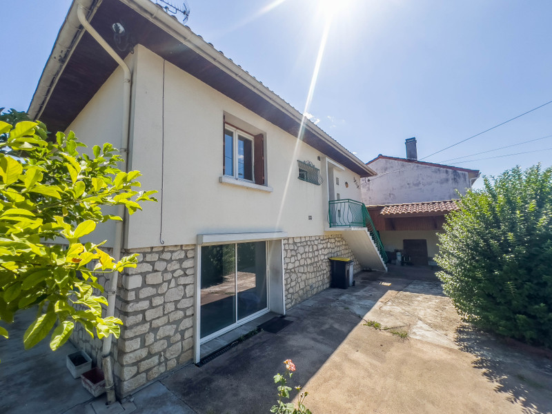 French property for sale in Gond-Pontouvre, Charente - €169,900 - photo 0