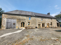 Maison à vendre à Savigny-le-Vieux, Manche - 250.000 € - photo 1