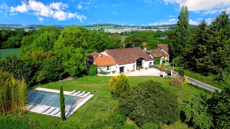 Propriété à vendre à Juignac, Charente - 675 000 €