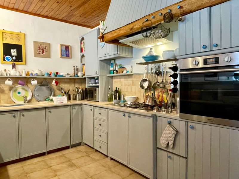 French property for sale in Oradour, Charente - €179,000 - photo 3