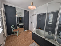Maison à vendre à Gond-Pontouvre, Charente - 178.000 € - photo 5