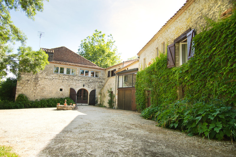 French property for sale in Saint-Eutrope-de-Born, Lot-et-Garonne - &#8364;530,000 - photo 2