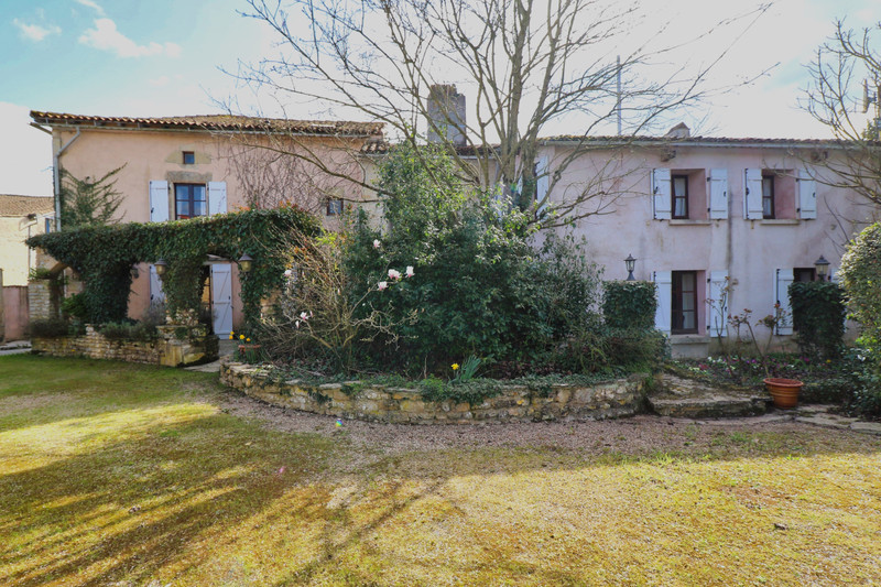 French property for sale in La Mothe-Saint-Héray, Deux-Sèvres - €249,500 - photo 10