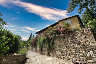 Maison à vendre à Lodève, Hérault, Languedoc-Roussillon, avec Leggett Immobilier