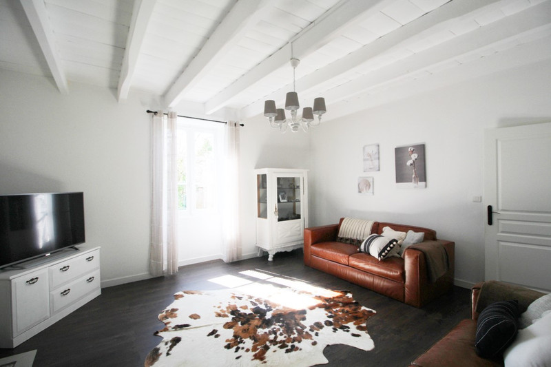 French property for sale in Chef-Boutonne, Deux-Sèvres - &#8364;256,800 - photo 10