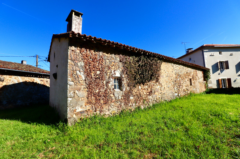 French property for sale in Écuras, Charente - €62,600 - photo 6