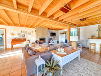 Propriété à vendre à Escoutoux, Puy-de-Dôme - 410 000 € - photo n°5