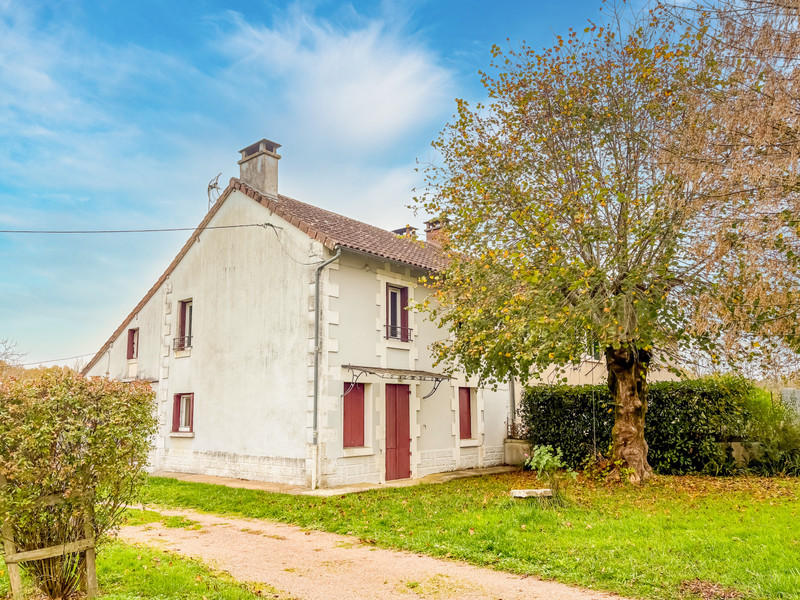 Propriété à vendre à Saint-Front-la-Rivière, Dordogne - 151 000 €