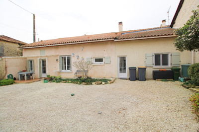 French property for sale in Bessé, Charente - €119,900 - photo 12