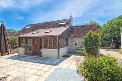 French property for sale in Charnizay, Indre-et-Loire - €130,800 - photo 3