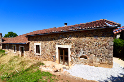 French property for sale in Écuras, Charente - €250,380 - photo 10