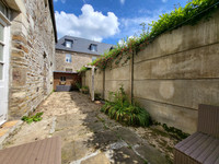 Maison à vendre à Fougerolles-du-Plessis, Mayenne - 65.000 € - photo 2