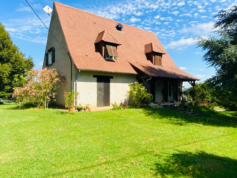 French property for sale in Montignac-Lascaux, Dordogne - €392,200 - photo 1