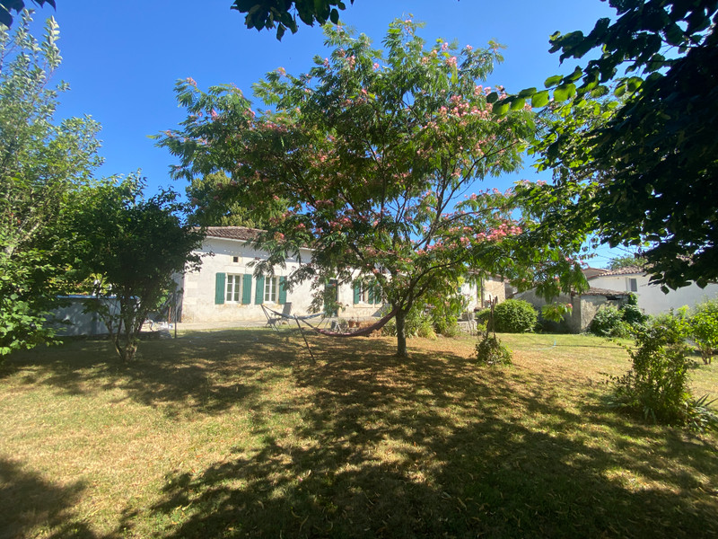 French property for sale in Bran, Charente-Maritime - €195,810 - photo 1