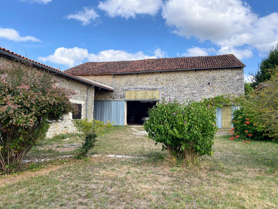 French property for sale in Valence, Charente - €158,000 - photo 1