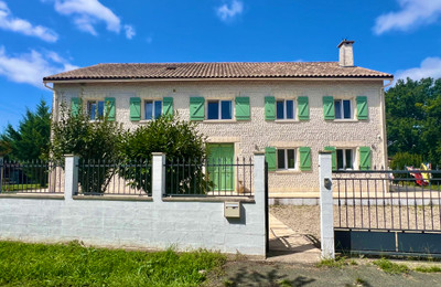 French property for sale in Lorignac, Charente-Maritime - €500,000 - photo 1