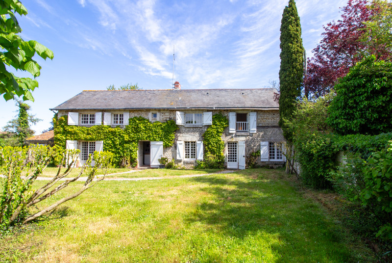 Maison à vendre à Maulay, Vienne - 446.250 € - photo 1