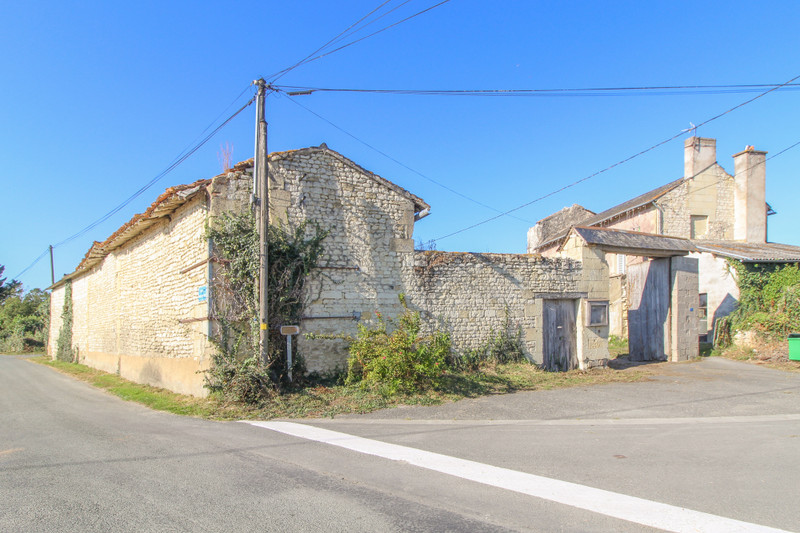 French property for sale in Loudun, Vienne - photo 4