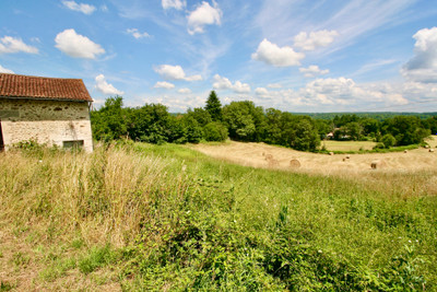 French property for sale in Écuras, Charente - €26,000 - photo 5