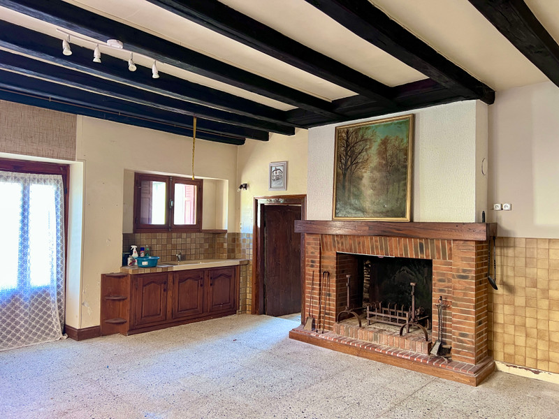 French property for sale in Le Vigeant, Vienne - €82,500 - photo 1