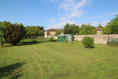 French property for sale in Verdille, Charente - €117,720 - photo 1