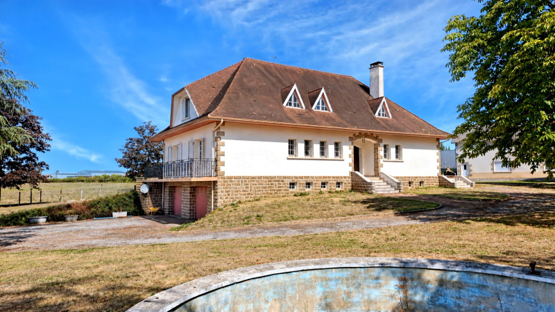 French property for sale in Saint-Just-le-Martel, Haute-Vienne - €294,250 - photo 0
