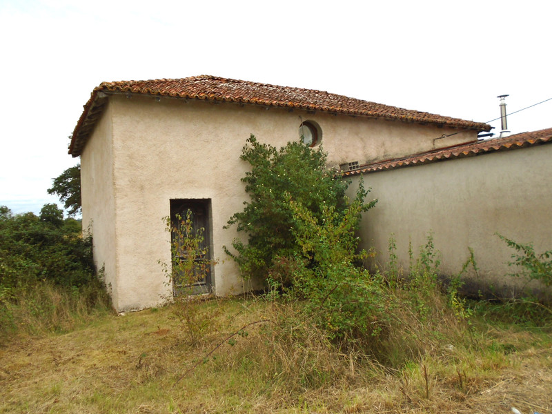 French property for sale in Luchapt, Vienne - photo 3