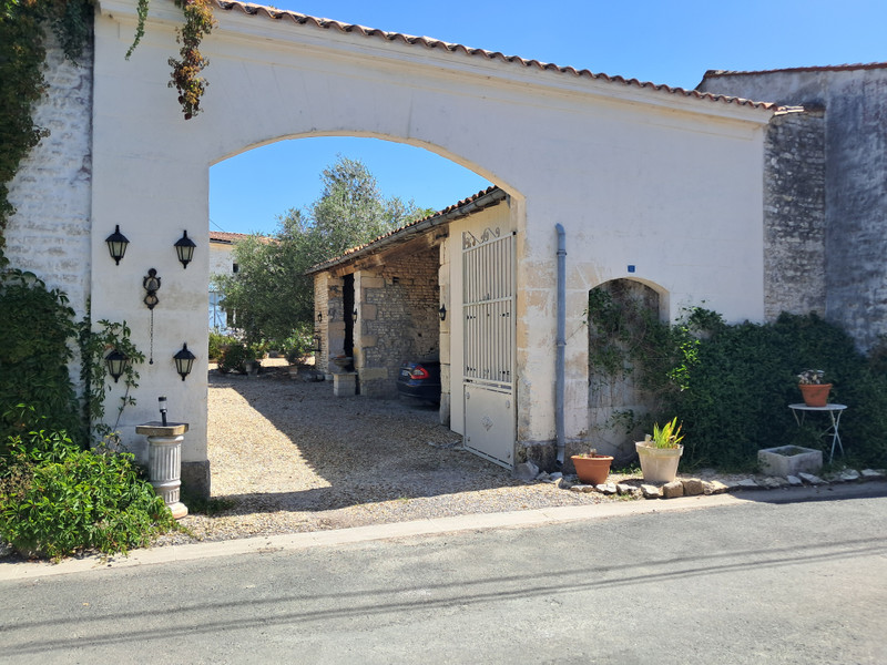 French property for sale in Siecq, Charente-Maritime - €395,000 - photo 14