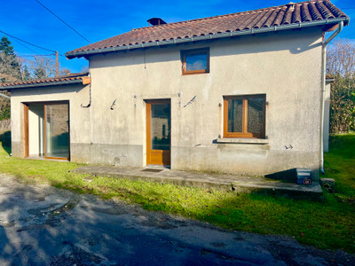 Maison à vendre à Saint-Estèphe, Dordogne, Aquitaine, avec Leggett Immobilier