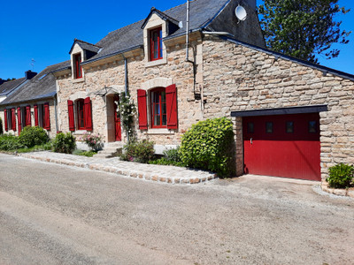 Maison à vendre à Le Saint, Morbihan, Bretagne, avec Leggett Immobilier