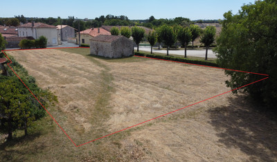 Grange à vendre à Chives, Charente-Maritime, Poitou-Charentes, avec Leggett Immobilier